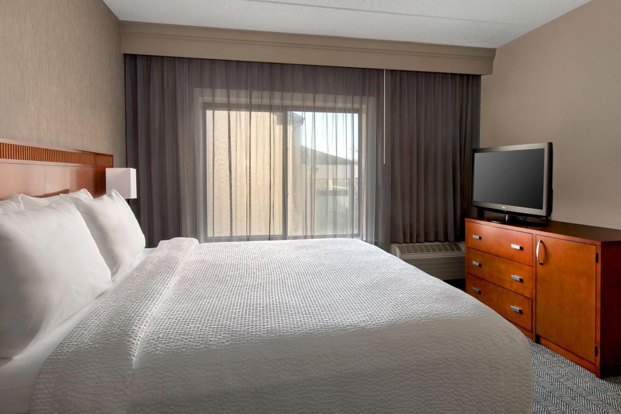 คอร์ตยาร์ด ทาร์รีทาวน์ เวสท์เชสเตอร์ เคาน์ที Hotel แทร์รีทาวน์ ภายนอก รูปภาพ